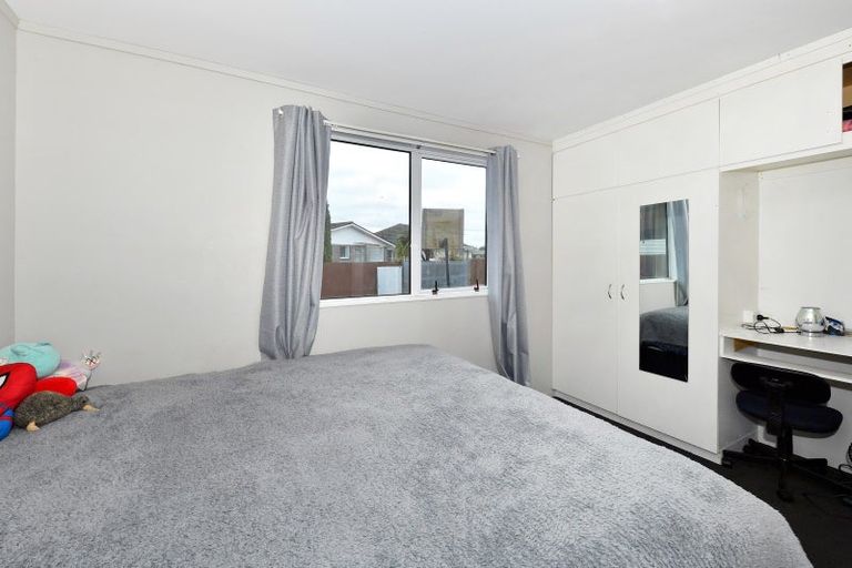 Photo of property in 2/98 Neill Street, Hornby, Christchurch, 8042
