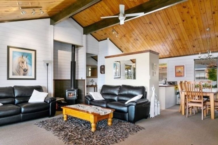 Photo of property in 10 Hawai Street, Two Mile Bay, Taupo, 3330