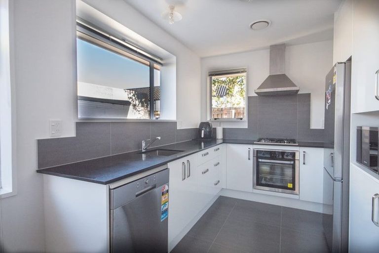 Photo of property in 3/5 Broadbent Street, Riccarton, Christchurch, 8041