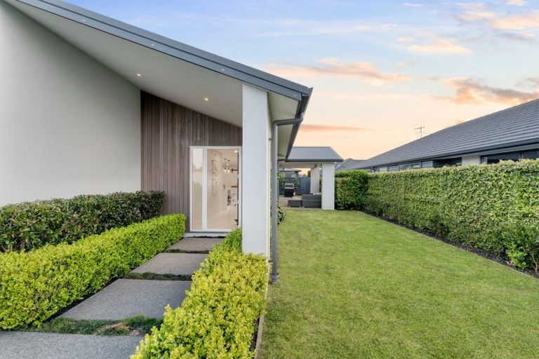 Photo of property in 70 Penetaka Heights, Pyes Pa, Tauranga, 3112