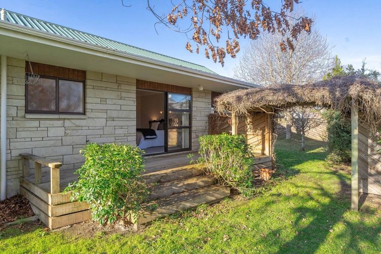 Photo of property in 7 Oak View Place, Greytown, 5712