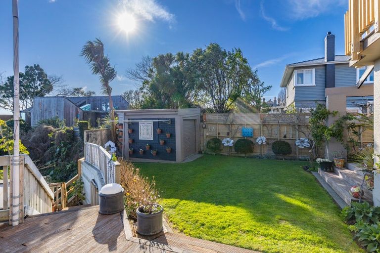 Photo of property in 25 Rogan Street, New Plymouth, 4310