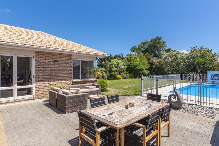Photo of property in 12 Regent Drive, Paraparaumu Beach, Paraparaumu, 5032
