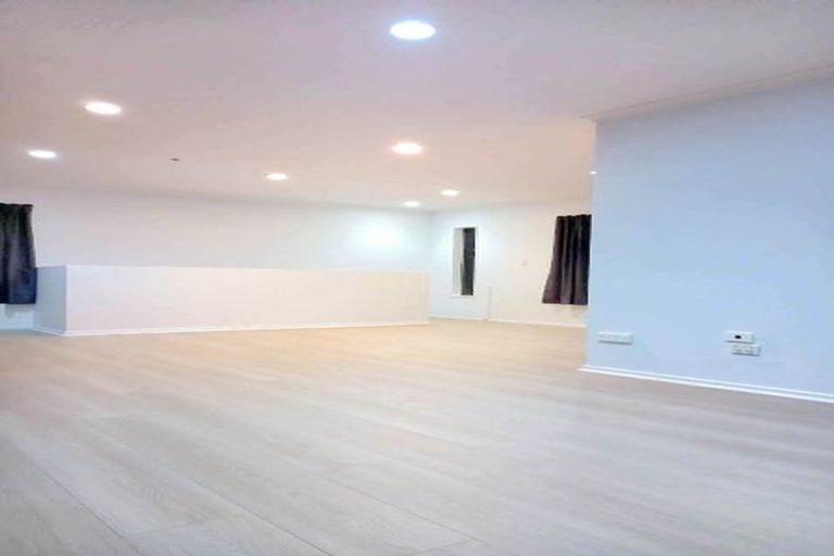 Photo of property in 14 Ruze Vida Drive, Massey, Auckland, 0614