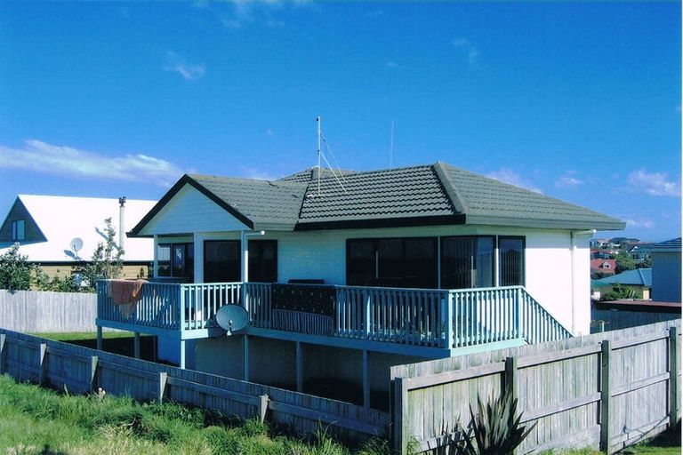 Photo of property in 4 Commodores Close, Coastlands, Whakatane, 3120