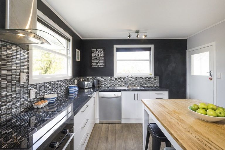 Photo of property in 1 Lifford Place, Awapuni, Palmerston North, 4412