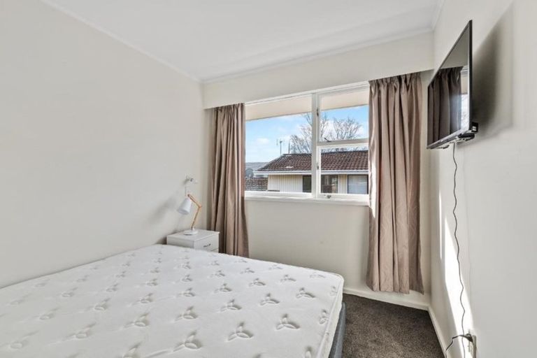 Photo of property in 12 Lynfield Avenue, Ilam, Christchurch, 8041