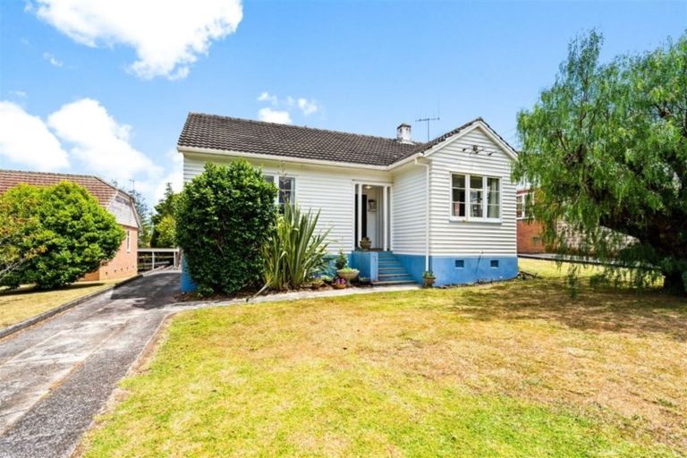 Photo of property in 11 Churchill Street, Kensington, Whangarei, 0112
