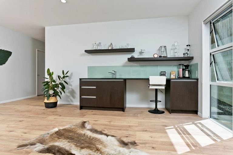 Photo of property in 29a Normanton Street, Glenfield, Auckland, 0629