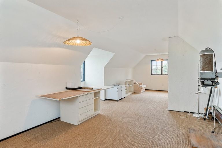 Photo of property in 1 Kohutuhutu Road, Raumati Beach, Paraparaumu, 5032