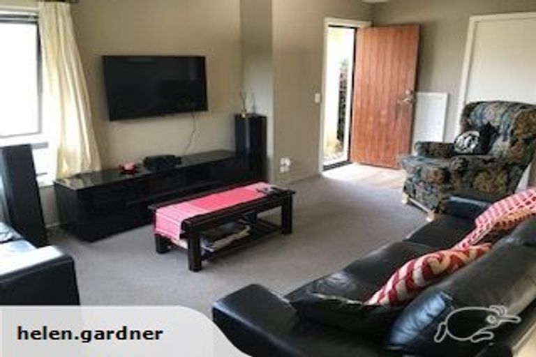 Photo of property in 15 Paradise Place, Lake Hawea, Wanaka, 9382