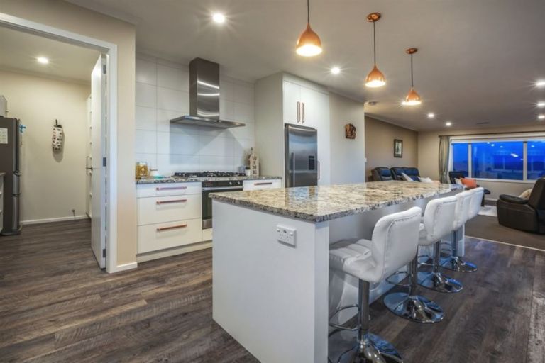 Photo of property in 7 Baxters Rise, Aotea, Porirua, 5024