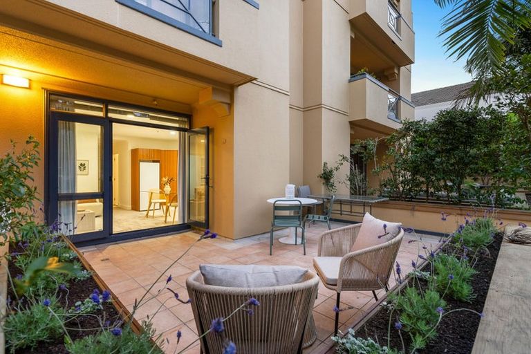Photo of property in 2c/7-11 Bute Road, Browns Bay, Auckland, 0630