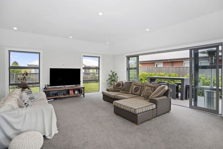 Photo of property in 3 Tommy Street, Pegasus, 7612