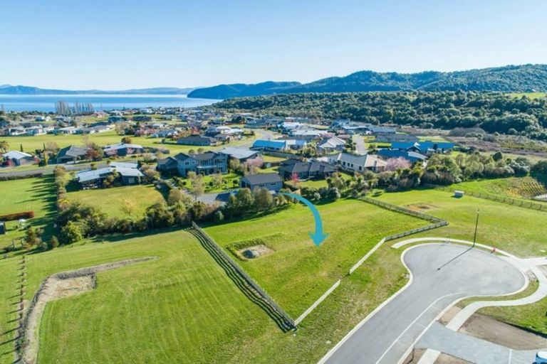 Photo of property in 7 Pukatea Lane, Kinloch, Taupo, 3377