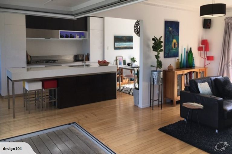 Photo of property in 61 Hinewa Road, Otumoetai, Tauranga, 3110