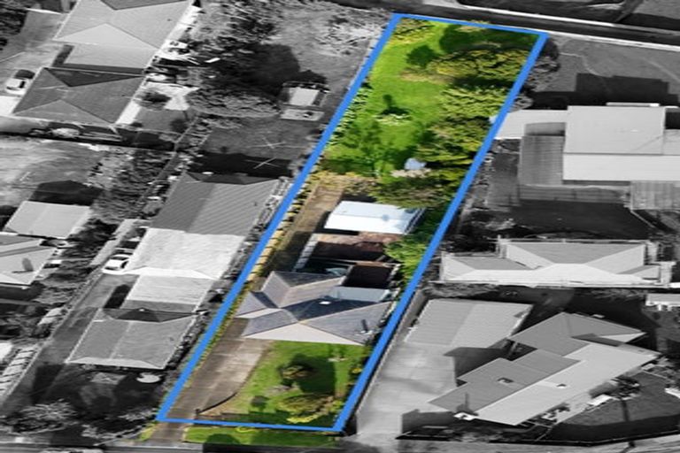 Photo of property in 60 Glengarry Road, Glen Eden, Auckland, 0602