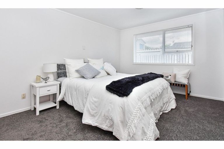 Photo of property in 5/54 Moore Street, Howick, Auckland, 2014