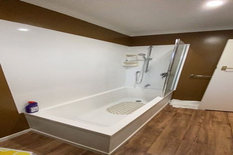 Photo of property in 310 Main Road, Tawa, Wellington, 5028