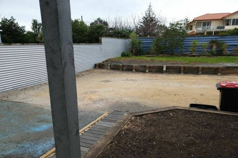 Photo of property in 25 Pukeko Place, Westshore, Napier, 4110