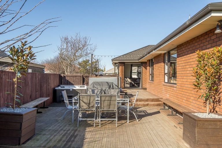 Photo of property in 14 Blakeley Place, Kaiapoi, 7630