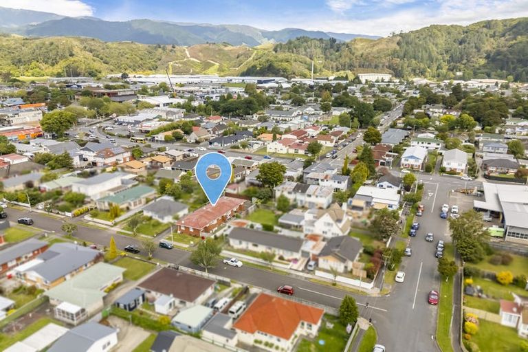 Photo of property in 2 Joseph Grove, Elderslea, Upper Hutt, 5018