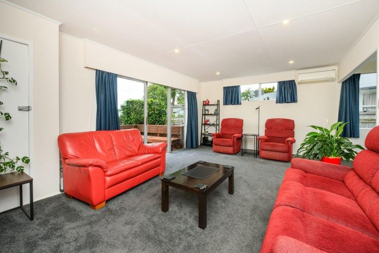 Photo of property in 79 Apollo Parade, Milson, Palmerston North, 4414