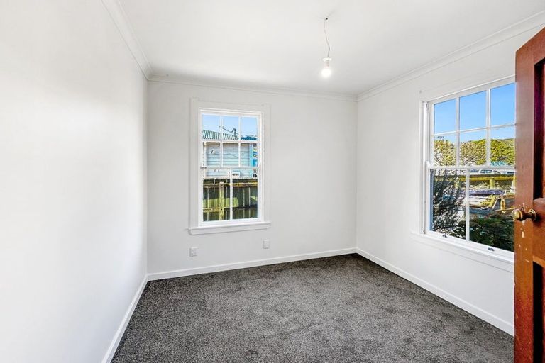 Photo of property in 9 Elizabeth Street, Moera, Lower Hutt, 5010