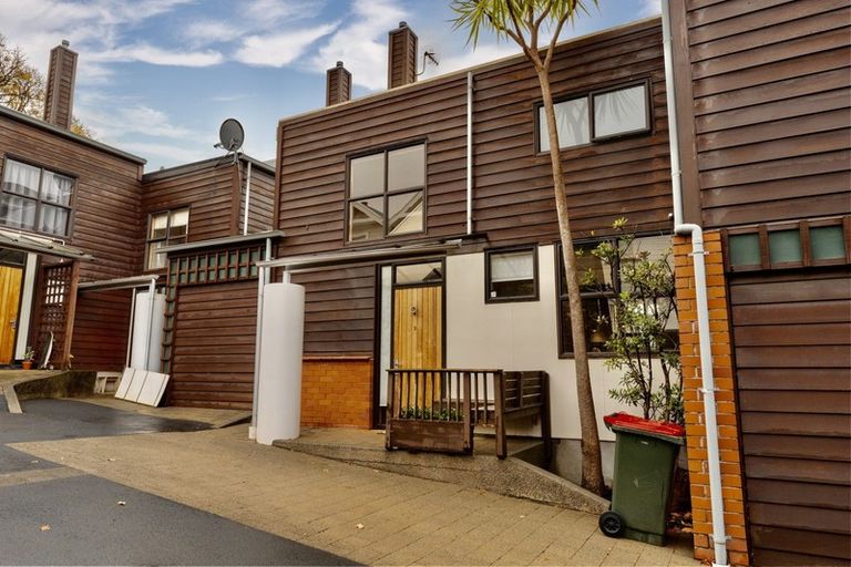 Photo of property in 3/80 Hobson Street, Thorndon, Wellington, 6011