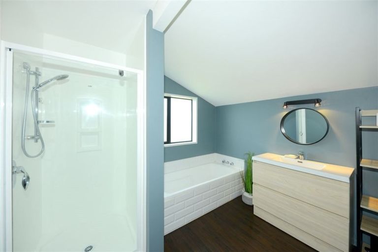 Photo of property in 4 Kingham Place, Avonhead, Christchurch, 8042