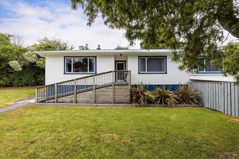 Photo of property in 79 Awanui Street, Merrilands, New Plymouth, 4312