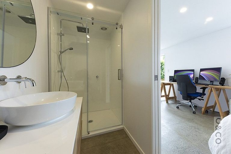 Photo of property in 25 Maude Street, Riverhead, 0820