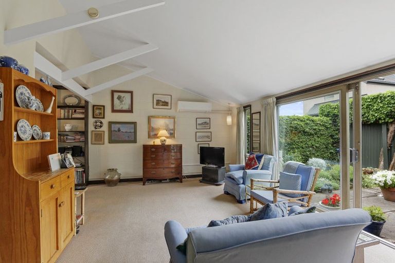 Photo of property in 2/32 Albany Street, St Albans, Christchurch, 8014