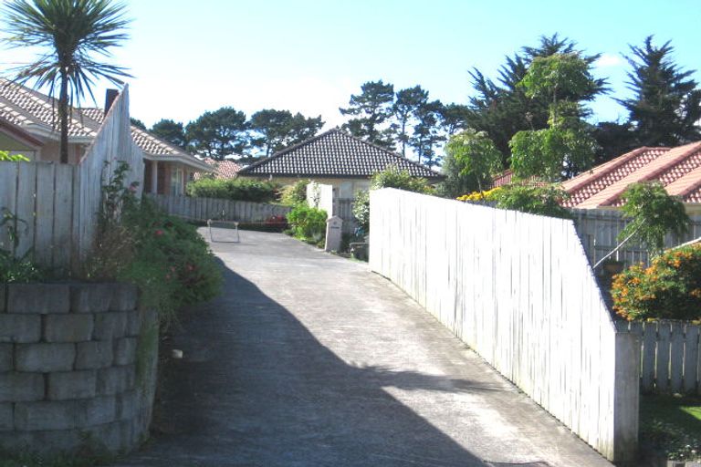 Photo of property in 10 Cretian Crescent, Henderson, Auckland, 0612