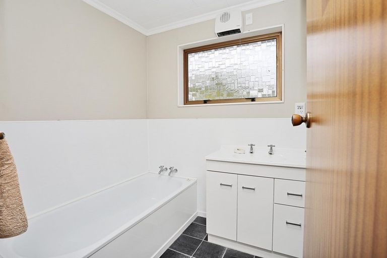 Photo of property in 19 Charles Street, Grasmere, Invercargill, 9810