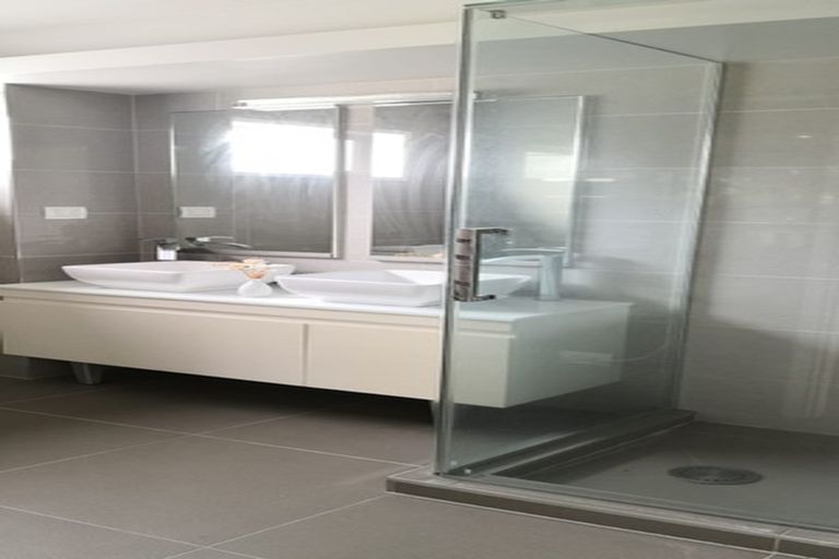 Photo of property in 17a Richard Avenue, Bucklands Beach, Auckland, 2014