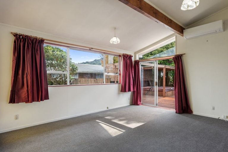 Photo of property in 84 Pasadena Crescent, Totara Park, Upper Hutt, 5018