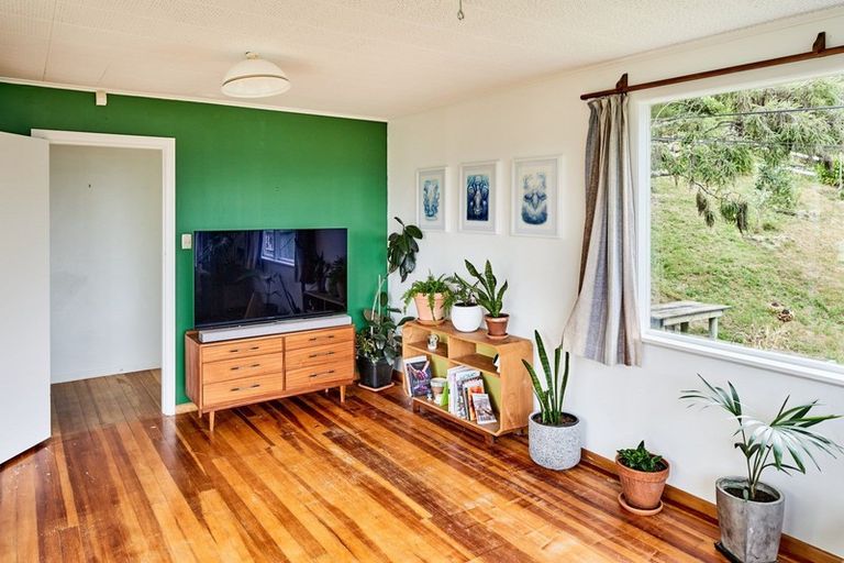 Photo of property in 5 Dunedin Terrace, Melrose, Wellington, 6023
