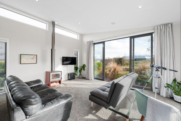 Photo of property in 6 Takahe Lane, Wanaka, 9305