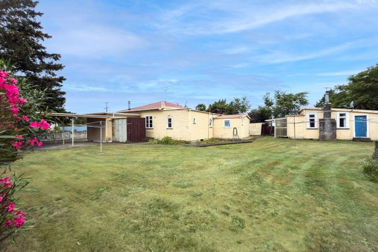 Photo of property in 1 Mckenzie Terrace, Carterton, 5713