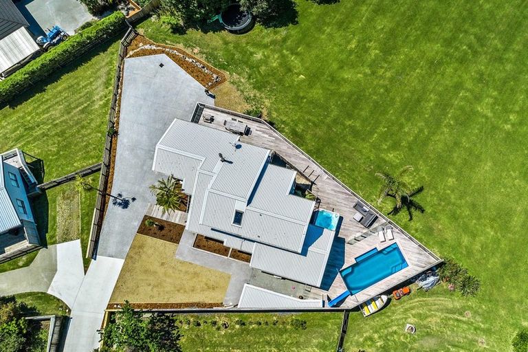 Photo of property in 20 Kahurangi Place, Snells Beach, 0920