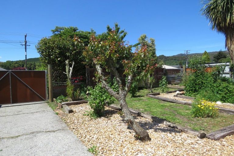 Photo of property in 84 Buller Road, Reefton, 7830