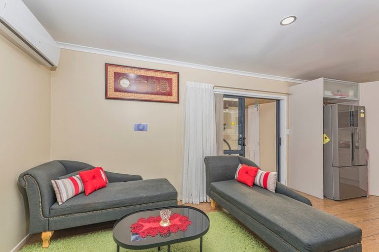 Photo of property in 111 Pooks Road, Ranui, Auckland, 0612