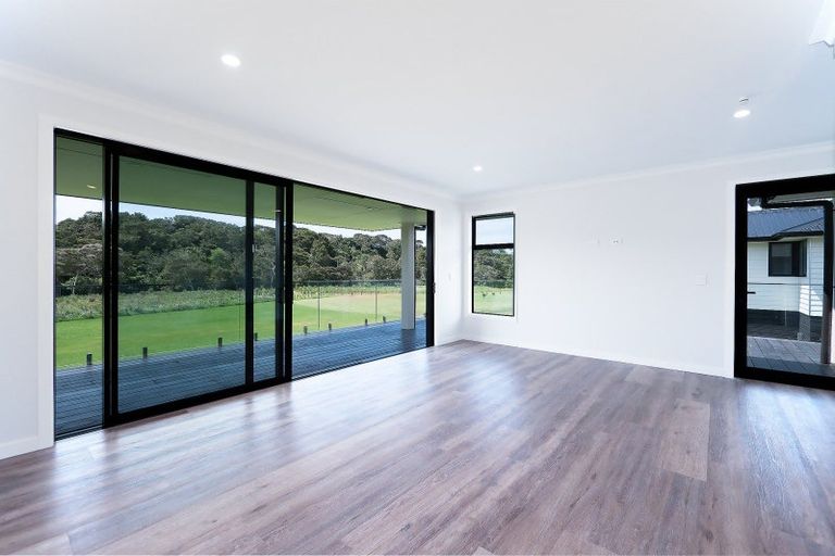 Photo of property in 32 Admiralty Drive, Haruru, 0204