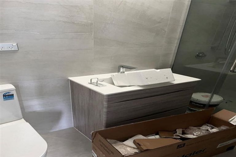 Photo of property in 25 Stitchbird Crescent, Papakura, 2110