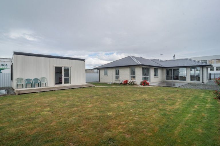 Photo of property in 16 Thomas Street, West End, Timaru, 7910