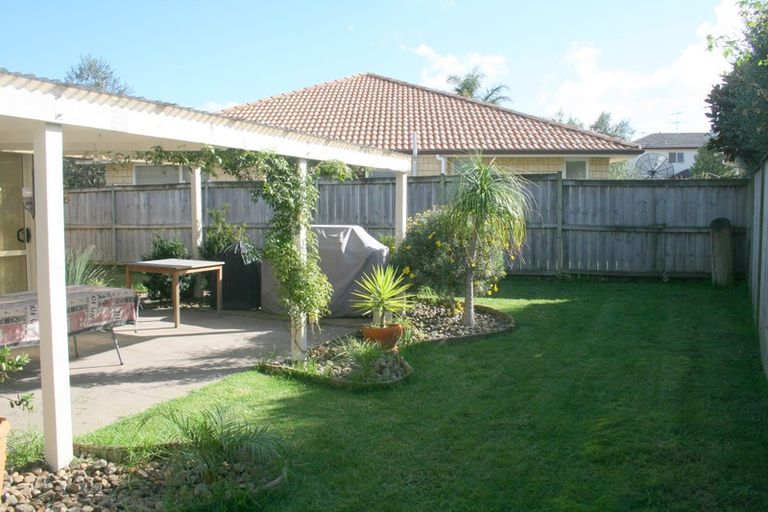 Photo of property in 37 Kelvin Hart Drive, East Tamaki, Auckland, 2013