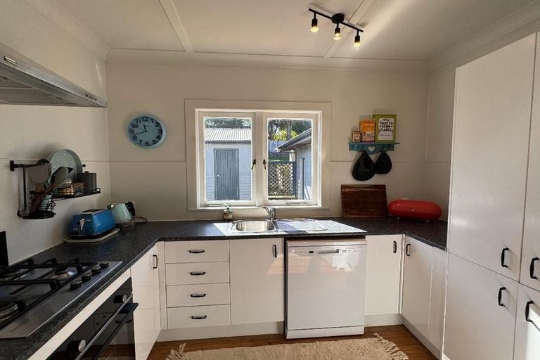 Photo of property in 16 Hinau Street, Maeroa, Hamilton, 3200