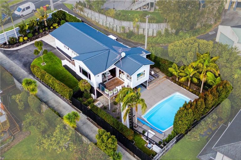 Photo of property in 17 Tainui Street, Torbay, Auckland, 0630