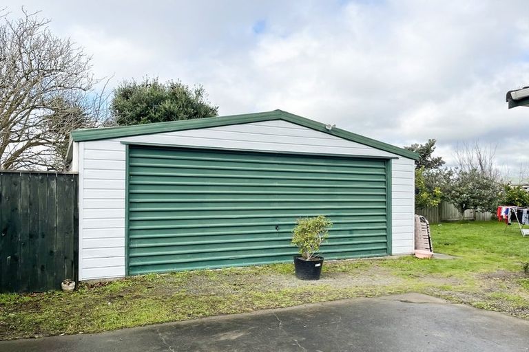 Photo of property in 86 Hillcrest Drive, Kelvin Grove, Palmerston North, 4414